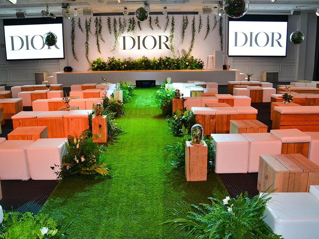 Location - covering camionnette vintage tournée promotionnelle